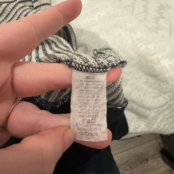 Le lis lightweight high low shirt black and white stripes flare back - Picture 4 of 7